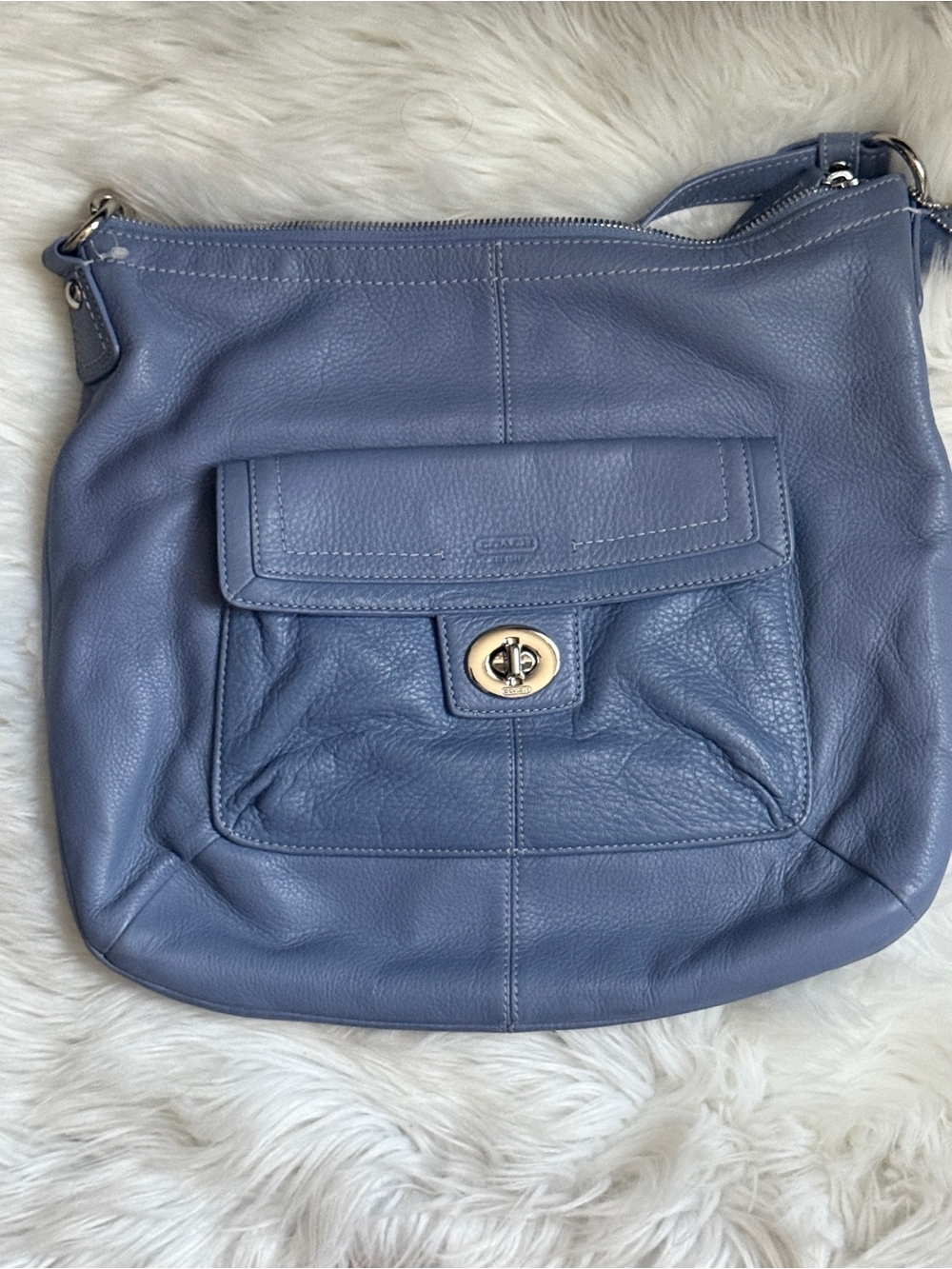 Coach - Blue Leather Turn-Lock Shoulder Bag